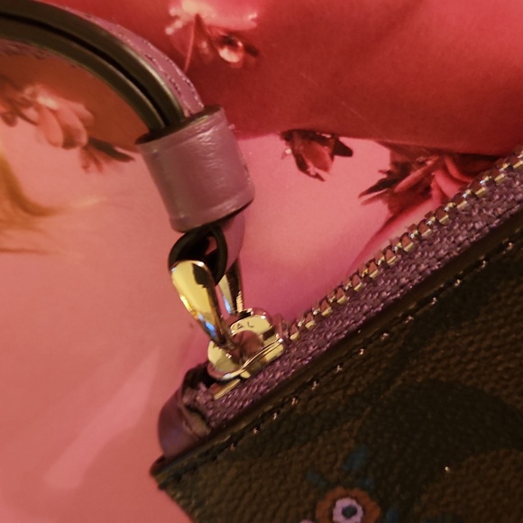 Coach wristlet - Picture 4 of 12